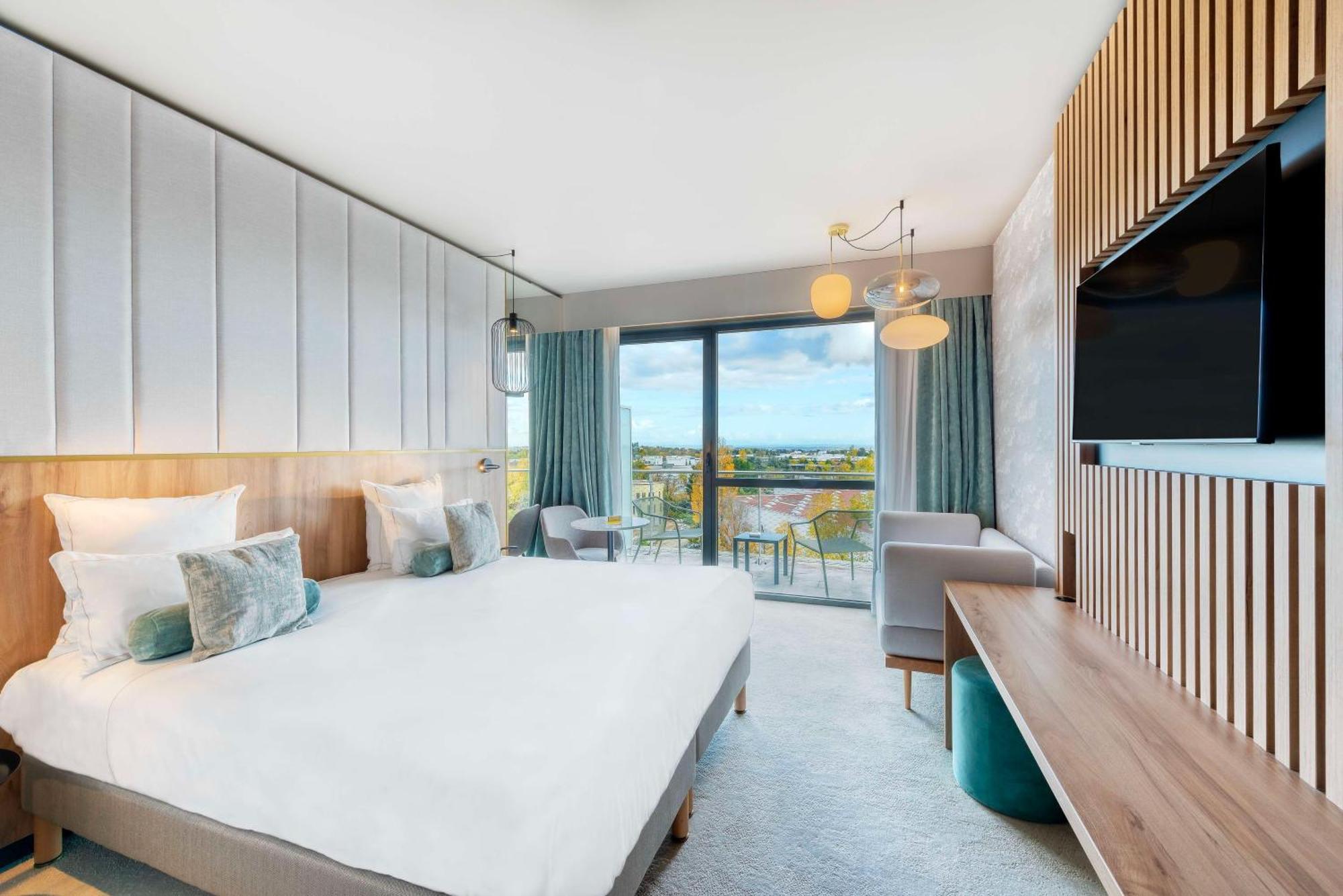 Golden Tulip Lyon Ouest Techlid Hotel & Spa Limonest Ngoại thất bức ảnh