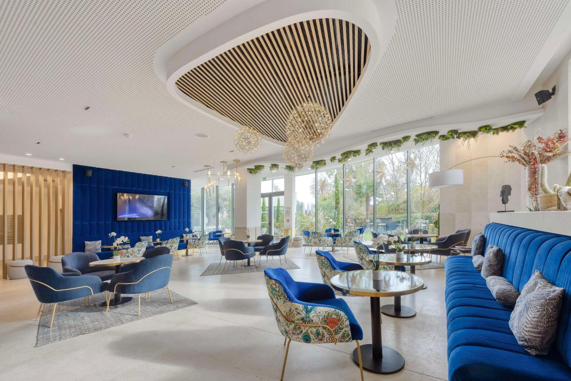 Golden Tulip Lyon Ouest Techlid Hotel & Spa Limonest Ngoại thất bức ảnh